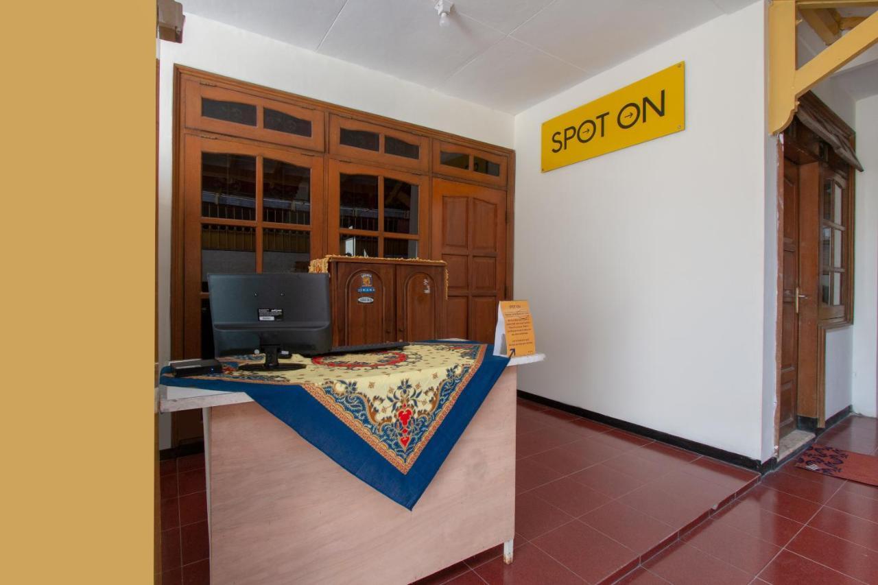 Spot On 3218 Bee Palm Family Syariah Hotel Malang Exterior foto