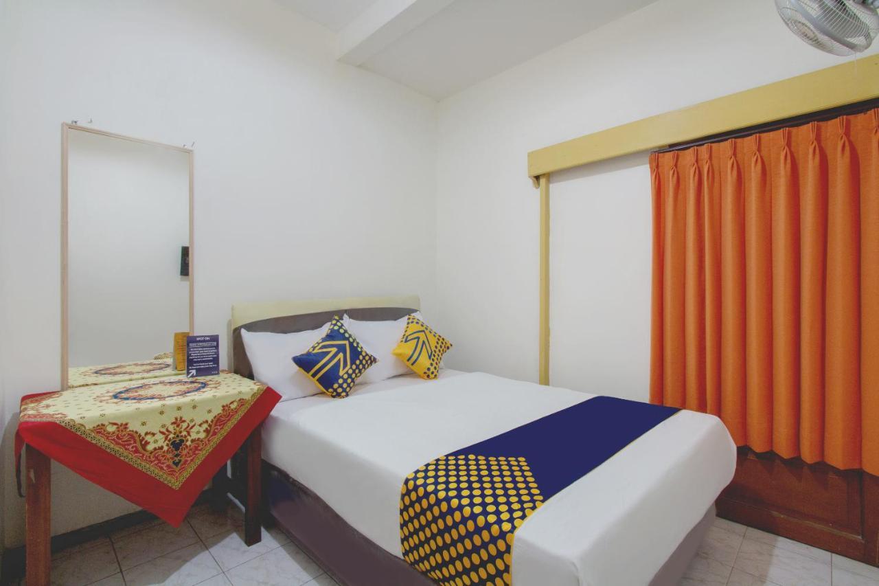 Spot On 3218 Bee Palm Family Syariah Hotel Malang Exterior foto