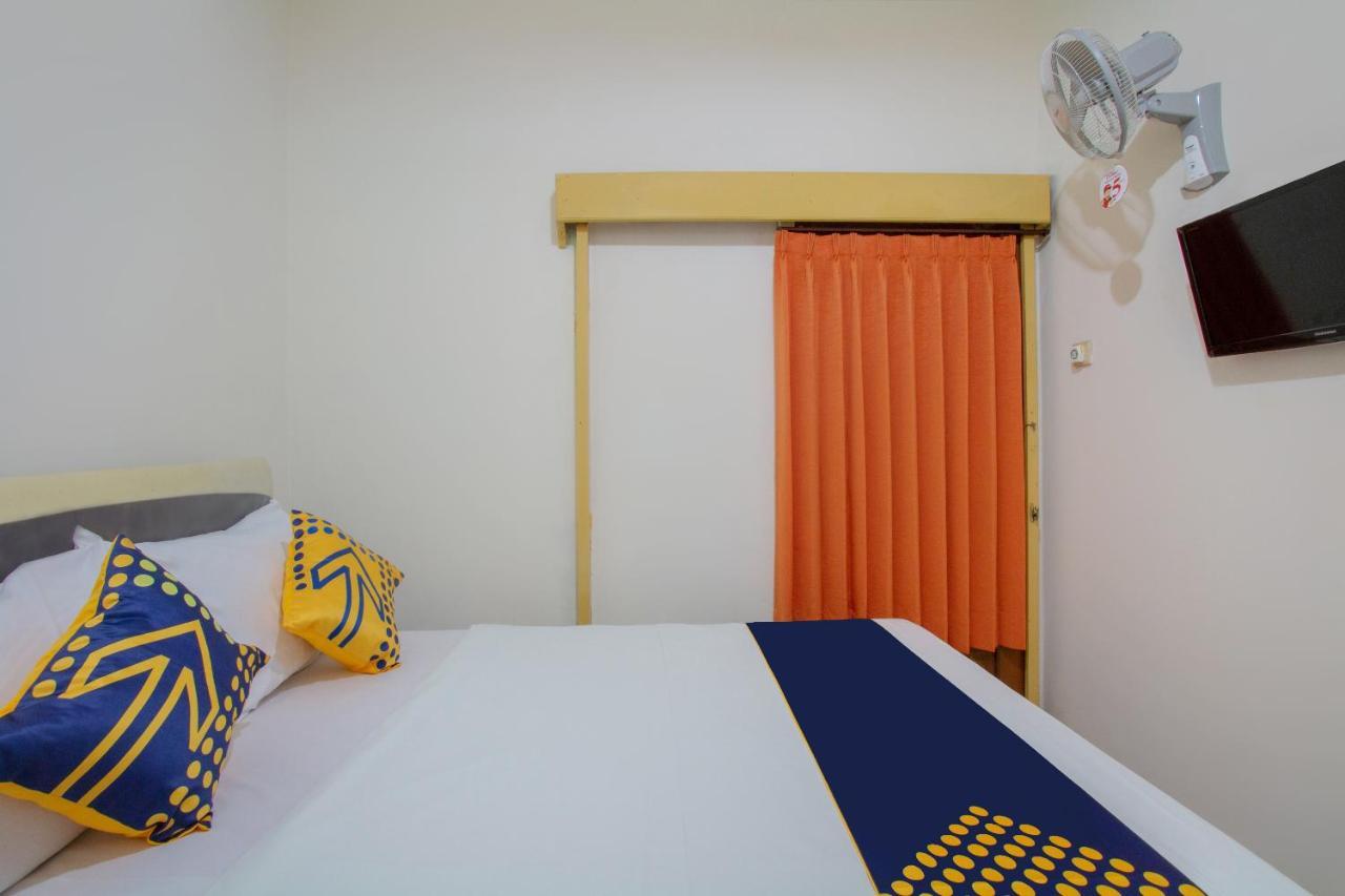 Spot On 3218 Bee Palm Family Syariah Hotel Malang Exterior foto